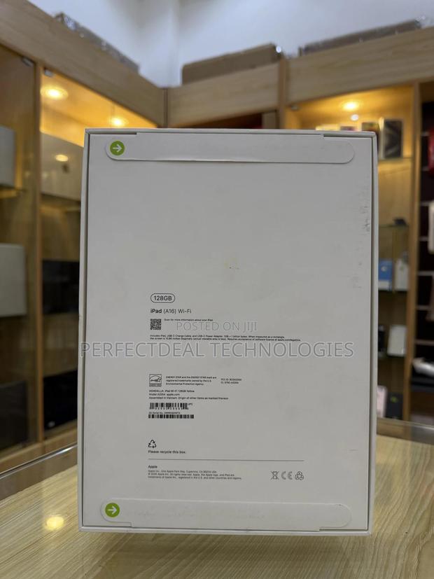 New Apple iPad (2025) 128 GB White photo 2