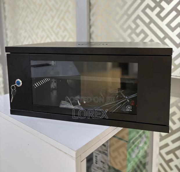 4u Cabinet Rack With Fan And Pdu 6way 520x400x240 · Photo 4