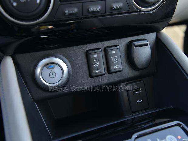 Nissan Sylphy 2019 Black photo 5