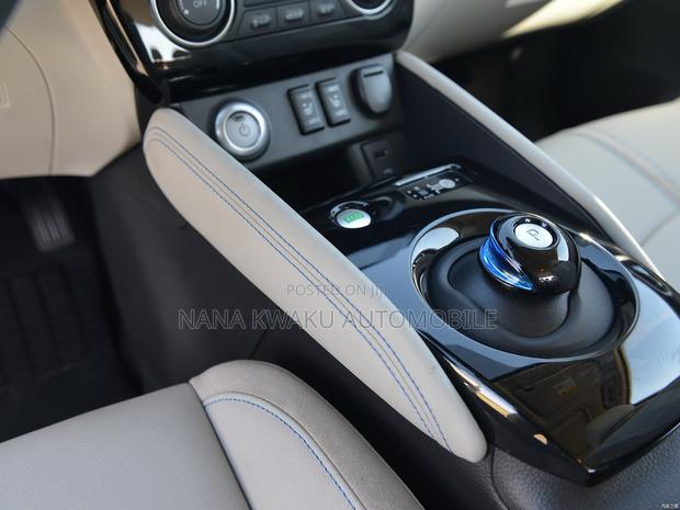 Nissan Sylphy 2019 Black photo 4