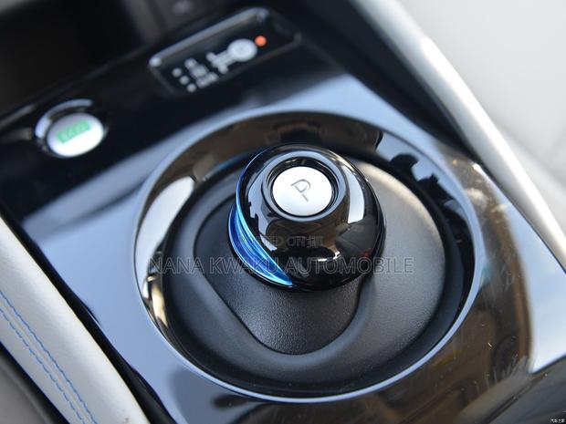 Nissan Sylphy 2019 Black photo 6