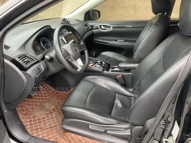 Nissan Sylphy 2019 Black photo 10
