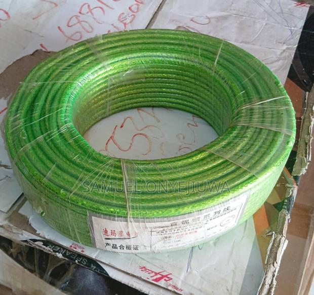 Transparent Microphone Cable · Photo 3