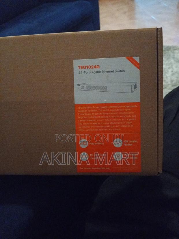 Tenda 24-Port Gigabit Ethernet Switch · Photo 4