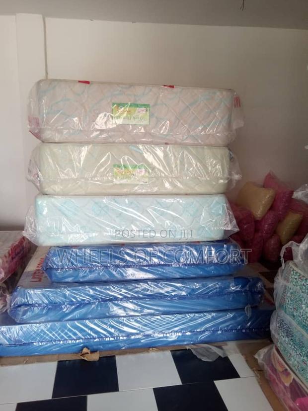 Latex Foam High Density 14inches Jacquard Mattress · Photo 4