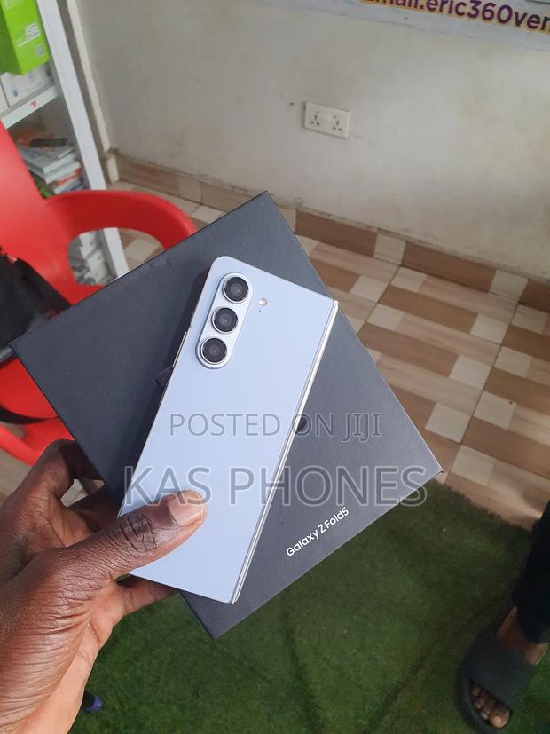New Samsung Galaxy Z Fold 5 512 GB photo 2
