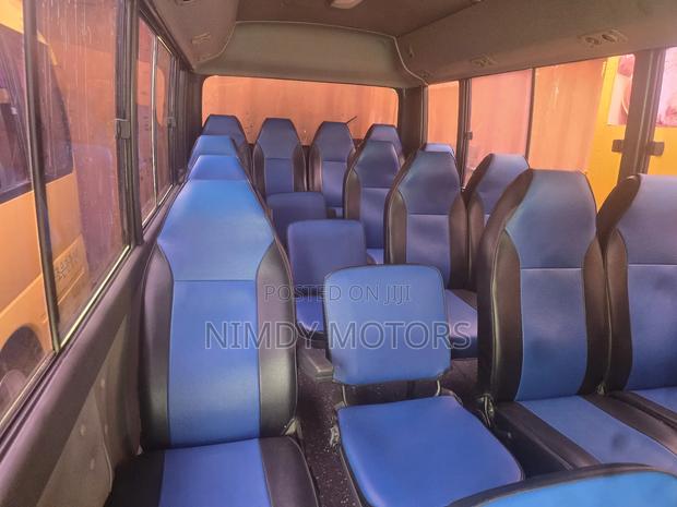 Hyundai County 2014 Blue photo 2