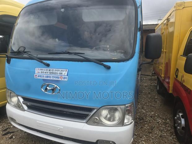 Hyundai County 2014 Blue photo 5
