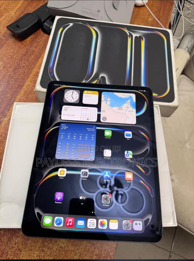 Apple iPad Pro 13 (2024) 256 GB Gray
