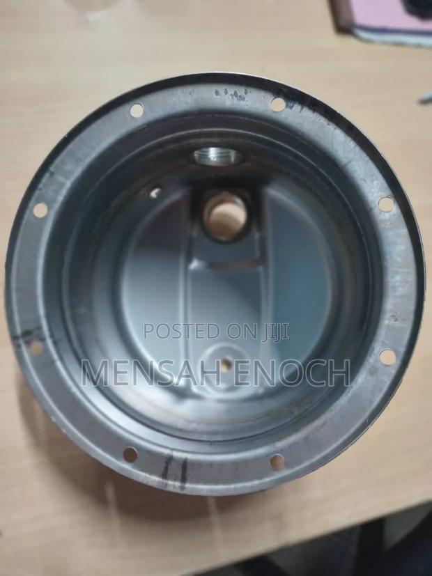 Surface Pump Head · Photo 4