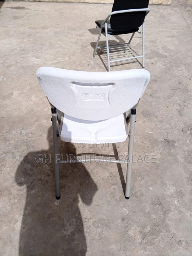 Foldable Chair for Sale · Photo 3