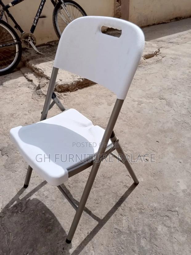 Foldable Chair for Sale · Photo 4