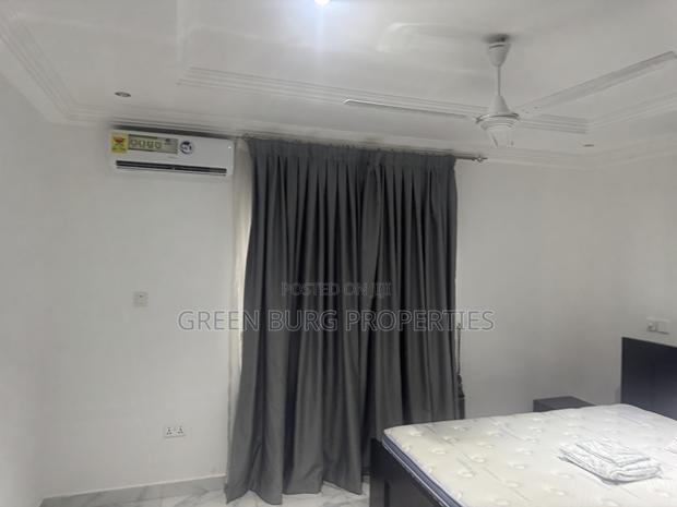 Furnished 4bdrm Townhouse / Terrace in Green, East Legon for rent photo 11
