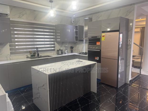 Furnished 4bdrm Townhouse / Terrace in Green, East Legon for rent photo 6