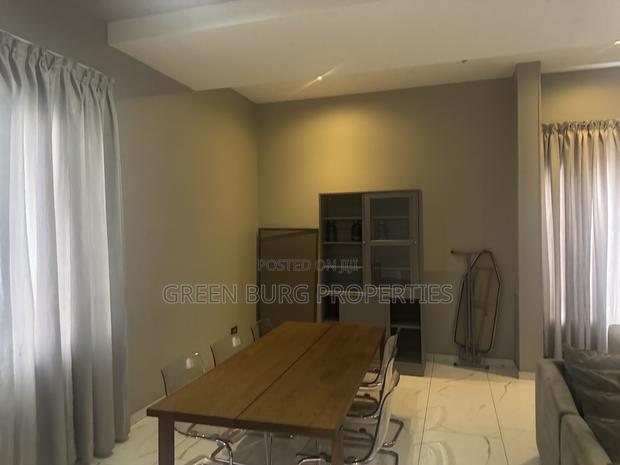 Furnished 5bdrm Townhouse / Terrace in Green, East Legon for rent photo 15