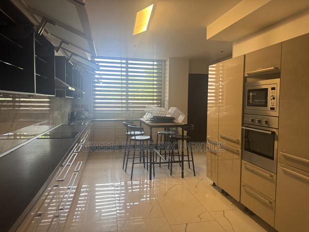 Furnished 5bdrm Townhouse / Terrace in Green, East Legon for rent photo 8