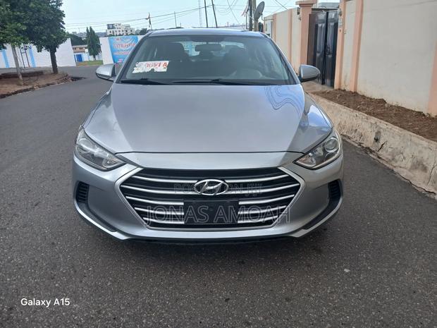 Hyundai Elantra Sport Sedan FWD (1.6L 4cyl 6M) 2017 Silver