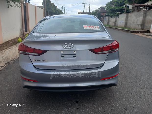 Hyundai Elantra Sport Sedan FWD (1.6L 4cyl 6M) 2017 Silver