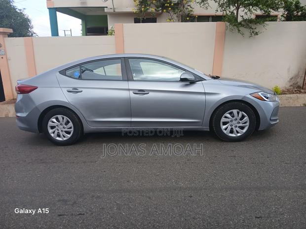 Hyundai Elantra Sport Sedan FWD (1.6L 4cyl 6M) 2017 Silver