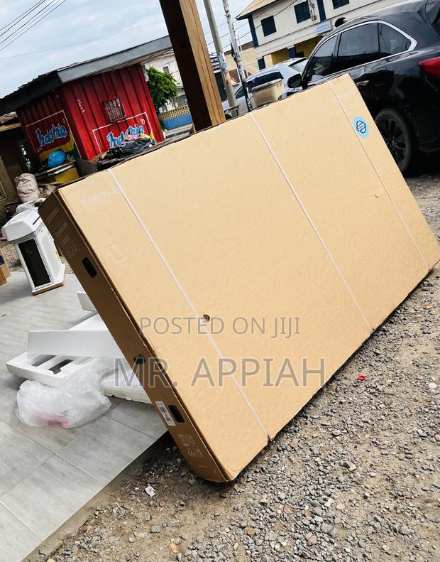 Crystal Uhd Smart Samsung 85du7000 85” Tv(2025). · Photo 3