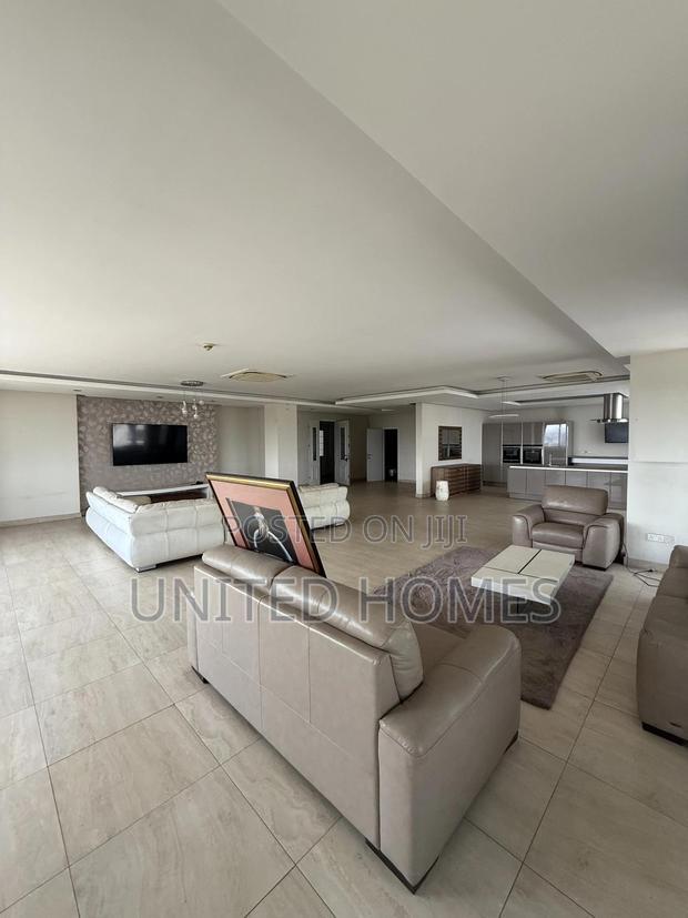 Furnished 3bdrm Penthouse in Ridge for rent · Photo 4