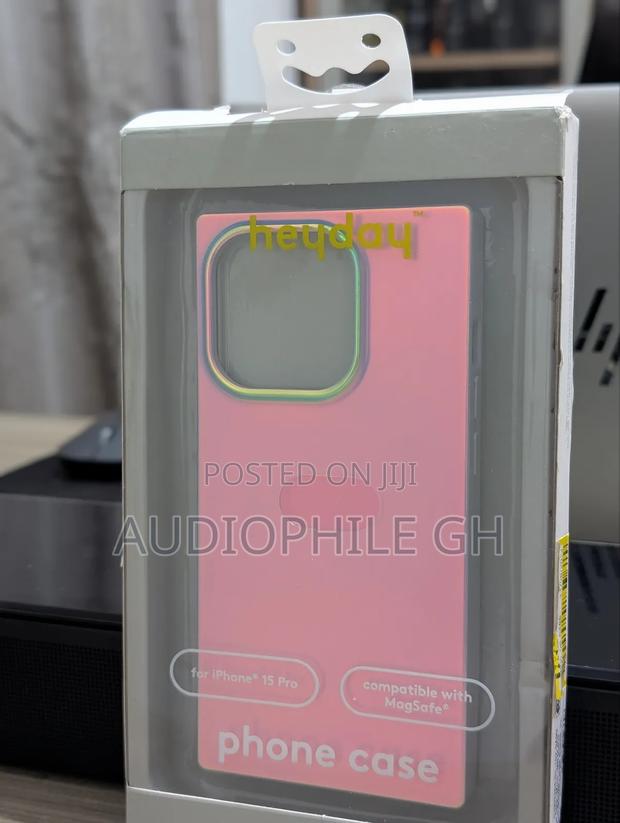 Heyday Apple iPhone 15 Pro Feminine Glow Case With Magsafe · Photo 4