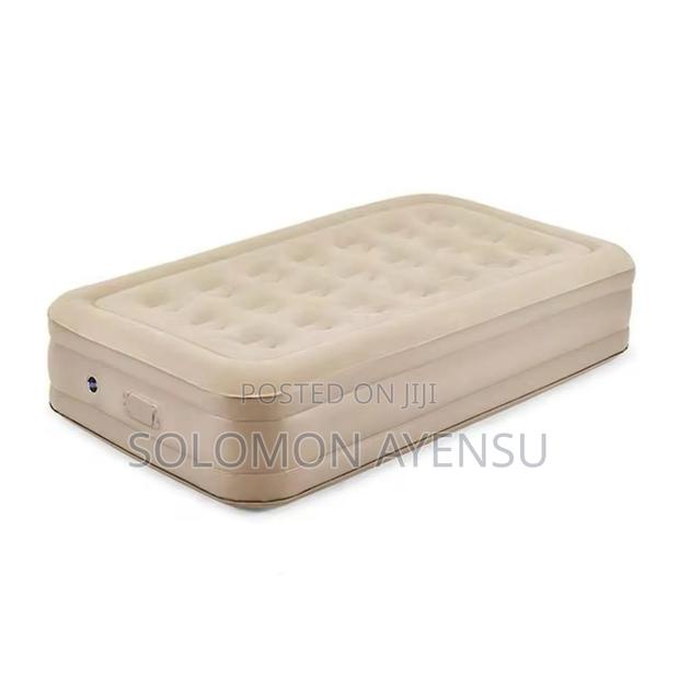 Quality Air Mattress With Pump · Photo 2
