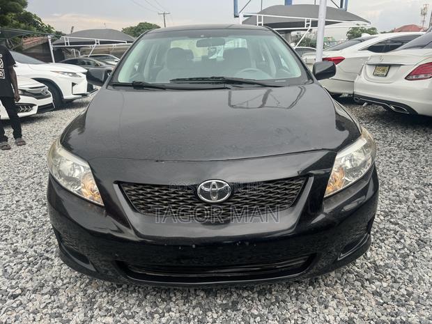 Toyota Corolla LE 4dr Sedan (1.8L 4cyl 4A) 2010 Black