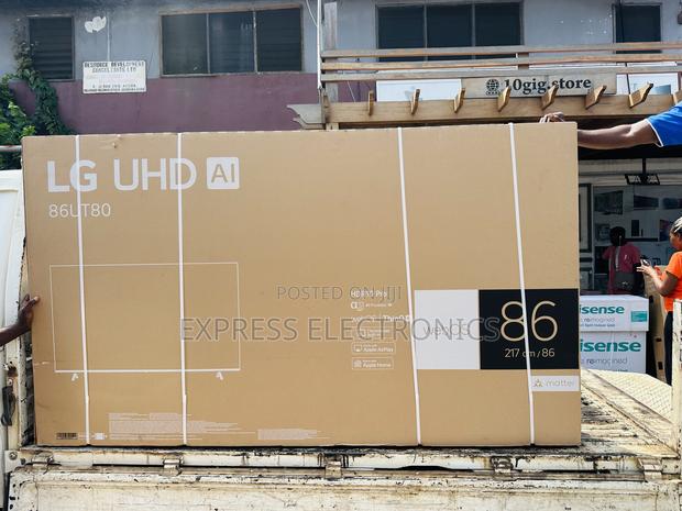 Ultra Modern Slim Uhd Smart Lg 86”Ut8000 · Photo 3