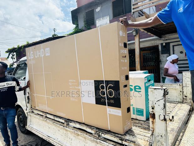 Get a New Slim Uhd Smart Lg 86”Ut8000 · Photo 3