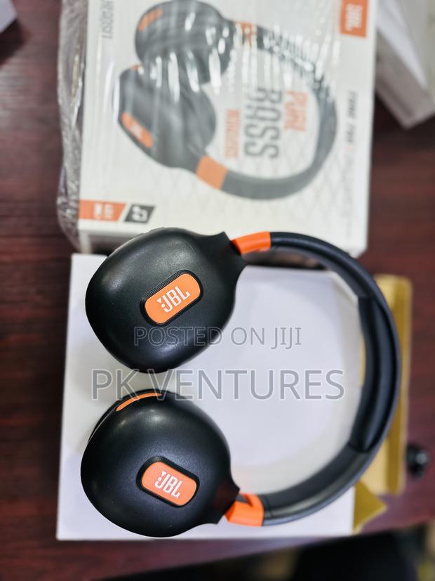 JBL Tune 710 · Photo 3