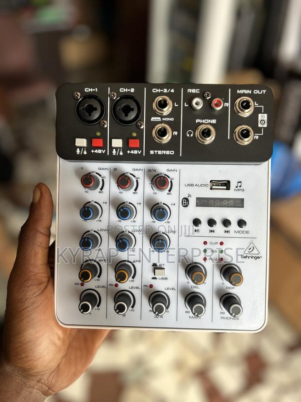 Behringer Live Mixer · Photo 4