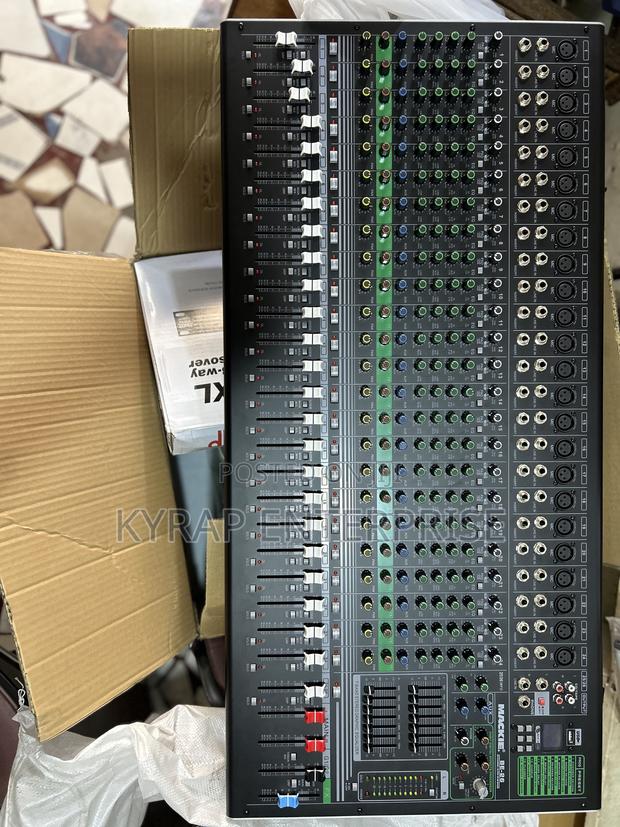 Mackie Be-26 Mixer · Photo 4