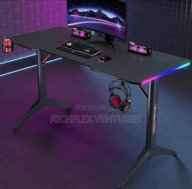 1.4meter Miuz Ergonomic RGB Computer · Photo 4