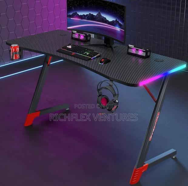 1.4meter Miuz Ergonomic RGB Computer · Photo 2