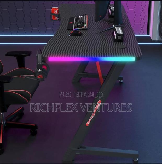 1.4meter Miuz Ergonomic RGB Computer · Photo 4