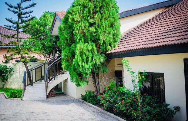 Furnished 5bdrm House in MacCharty Hills for rent · Photo 2