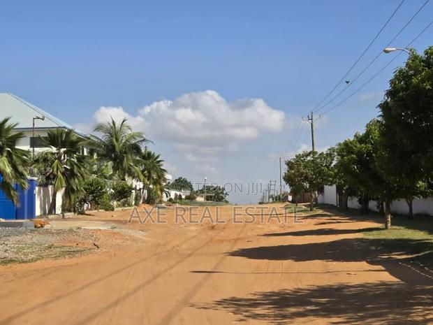 Prampram New Ningo Registered Lands. · Photo 3