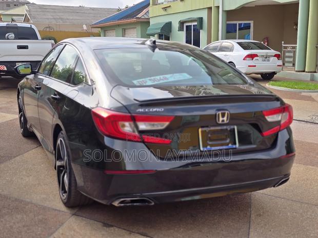 Honda Accord Sport 2018 Black photo 4