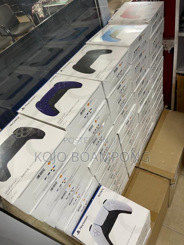 Ps5 Brand New Controllers · Photo 4