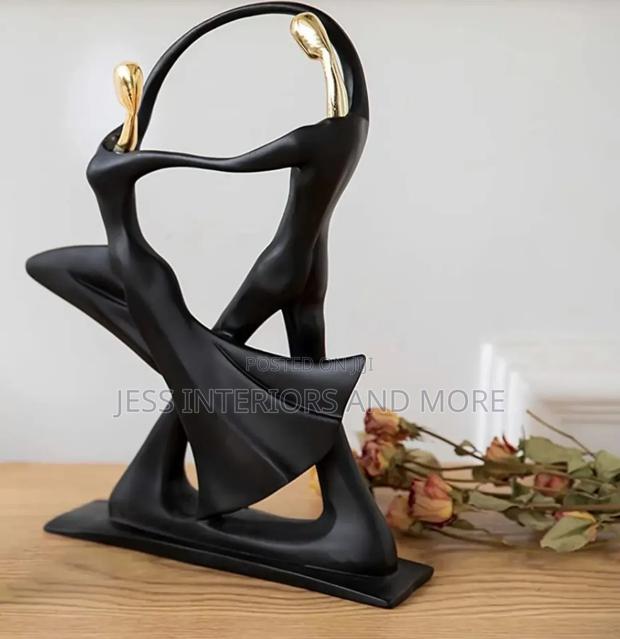 Dancing Couple Decor Figurines · Photo 4