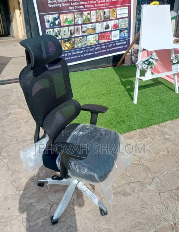 Orthopedic Swivel Chair · Photo 2