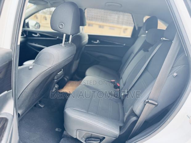 Kia Sorento 2.4L LX AWD 2020 White