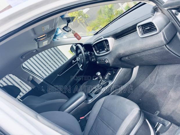 Kia Sorento 2.4L LX AWD 2020 White