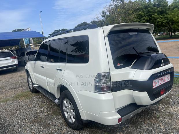 Mitsubishi Pajero V80 3.8 V6 GLS 2017 White photo 11