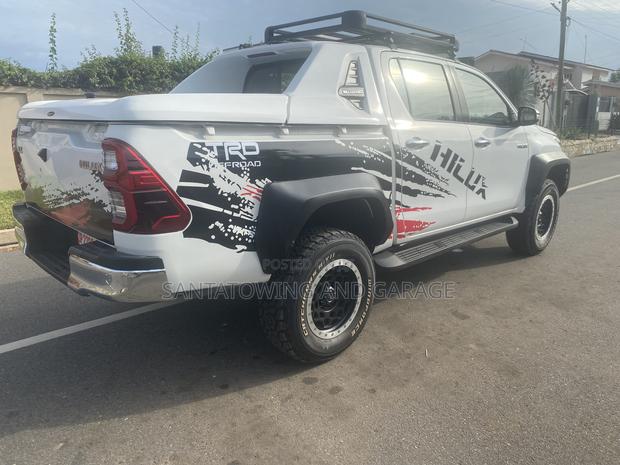 Toyota Hilux Revo Double Cab Petrol 2.7 AWD 2021 White