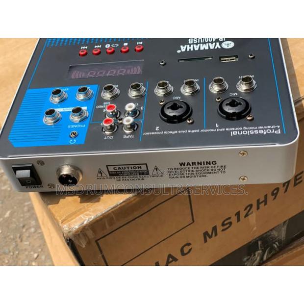 4 Channels Yamaha Mixer photo 2