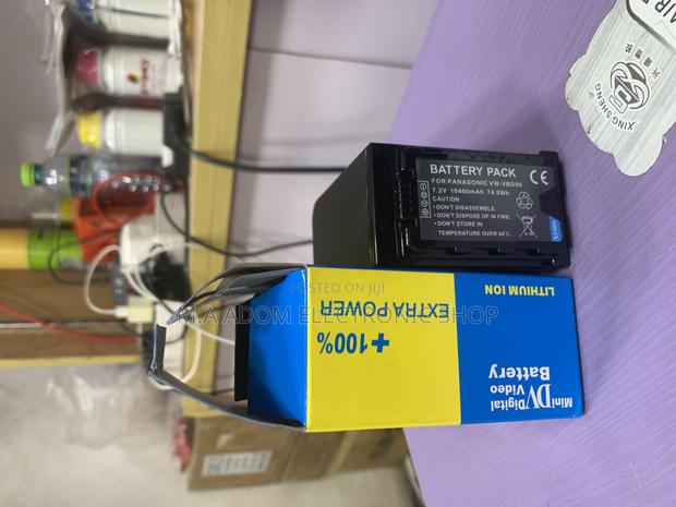 Panasonic Camcorder Battery Vw-Vbd98 Rechargeable Battery · Photo 4
