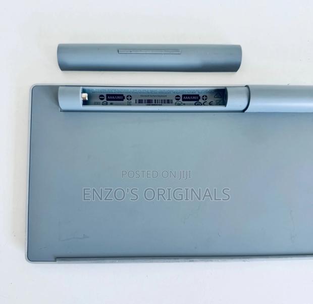 Microsoft Bluetooth Keyboard Full-size Wireless photo 7