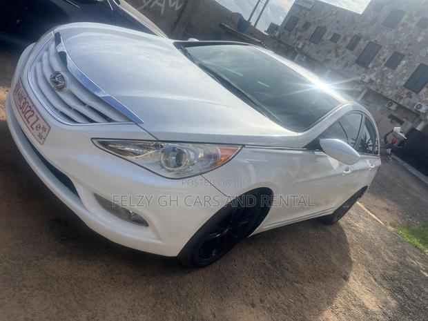 Hyundai Sonata Limited 2.0T Sedan (2.0L 4cyl 6A) 2013 White